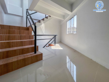 อาคารพาณิชย์มือสอง 4 ชั้น ย่านนนทบุรี งามวงศ์วาน-แคราย หลังมุม เนื้อที่ 15.2 ตร.ว. ฟังก์ชัน 3 ห้องนอน 3 ห้องน้ำ บนทำเลเชื่อมต่อทุกการเดินทาง ใกล้รถไฟฟ้าสายรถไฟฟ้า สายสีม่วง "ศูนย์ราชการนนท์" และจุดขึ้นทางด่วน "ศรีรัช"